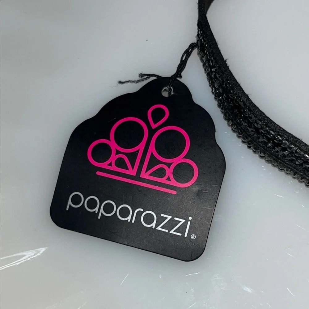 π€ Paparazzi Triple-Row Rhinestone Choker β NWT - Picture 5 of 7